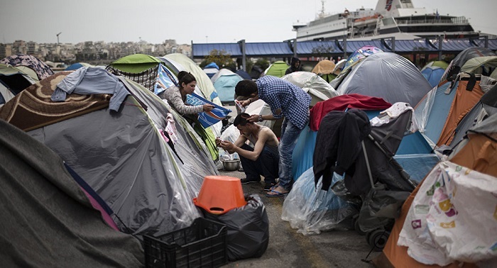 Athens calls for fair refugee crisis burden-sharing within EU 